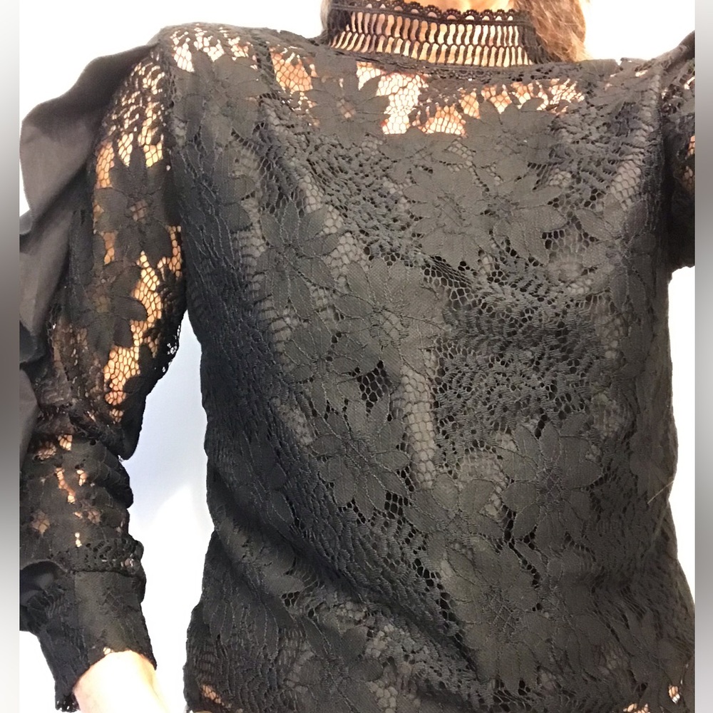 Beautiful Black Lace Top with Ruffle Sleeves By SHIRELY Size Medium - Picture 5 of 16